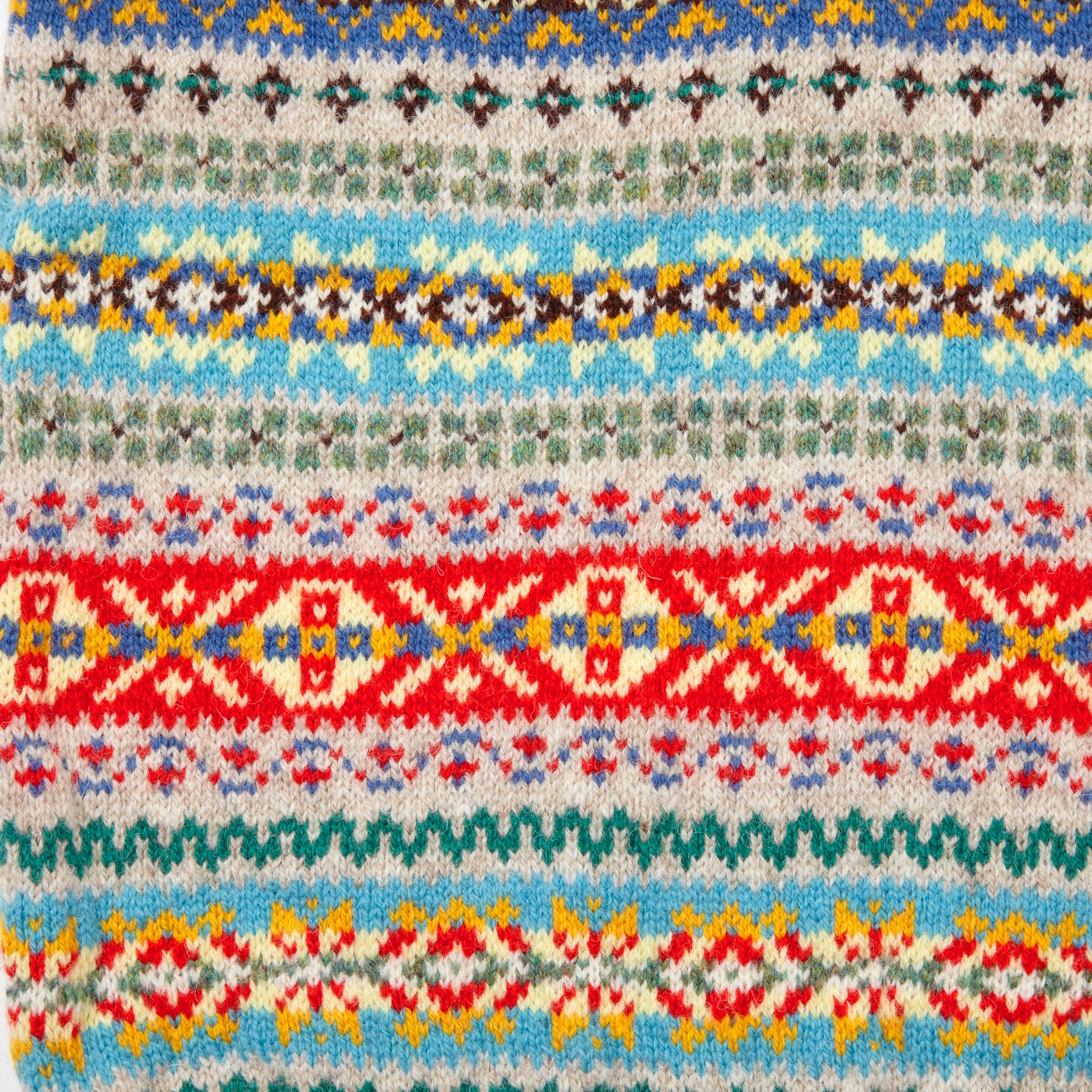 Jamieson's Fair Isle V-Neck Slipover in Ecru - Image 3