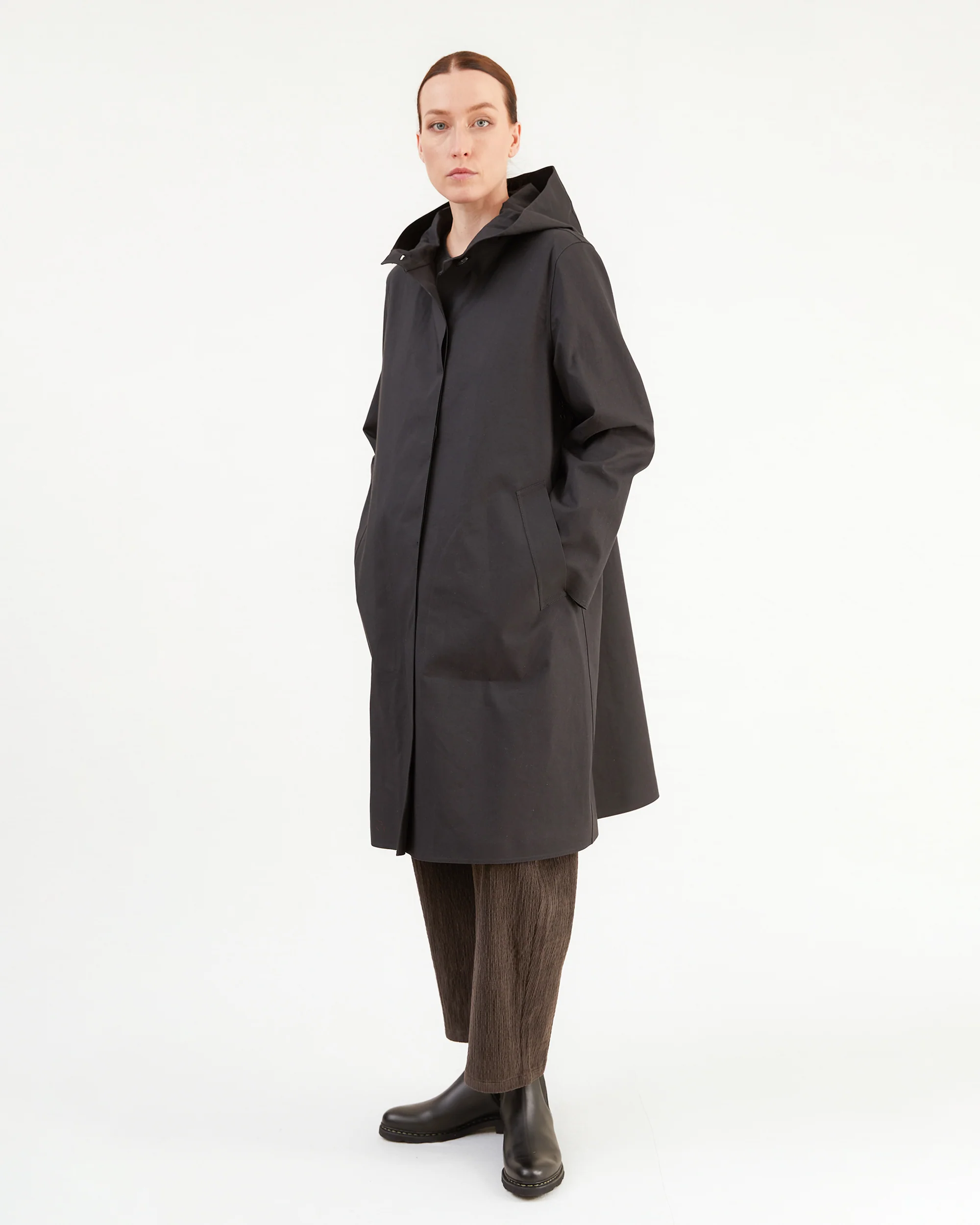 Mackintosh Women's Watten Bonded Cotton Hooded Raincoat in Black - Image 4